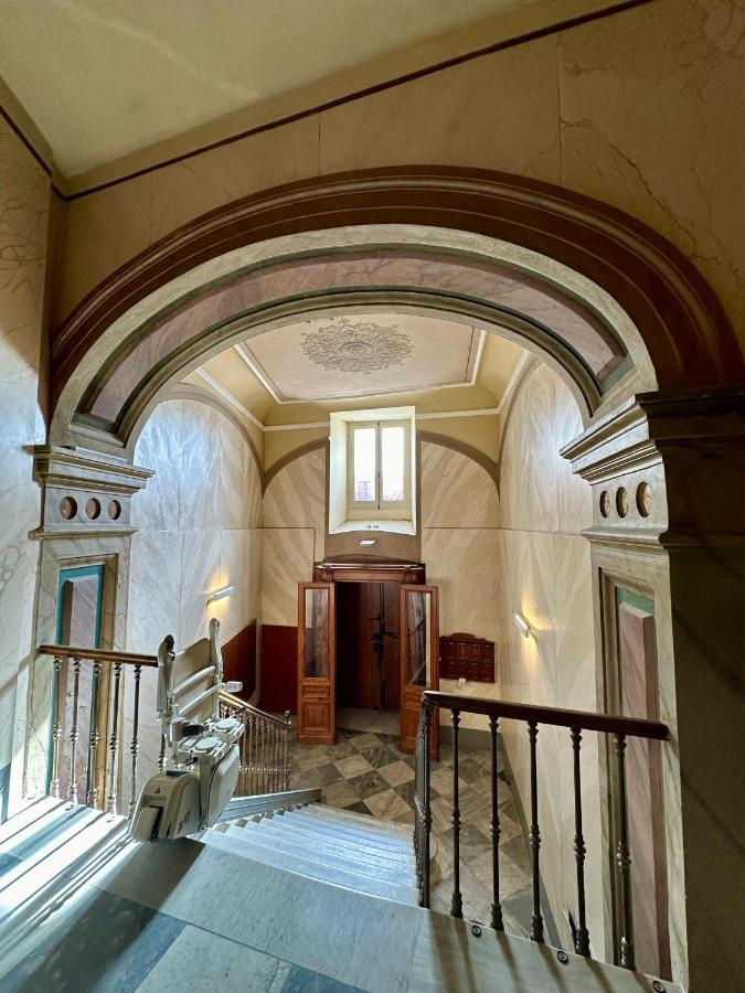 Piazza Carlo Alberto Hotel Каляри Екстериор снимка