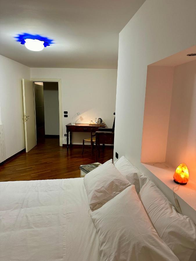Piazza Carlo Alberto Hotel Каляри Екстериор снимка