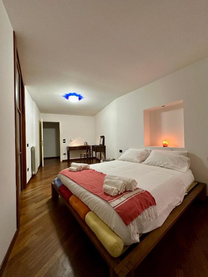 Piazza Carlo Alberto Hotel Каляри Екстериор снимка