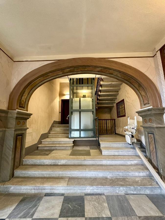 Piazza Carlo Alberto Hotel Каляри Екстериор снимка