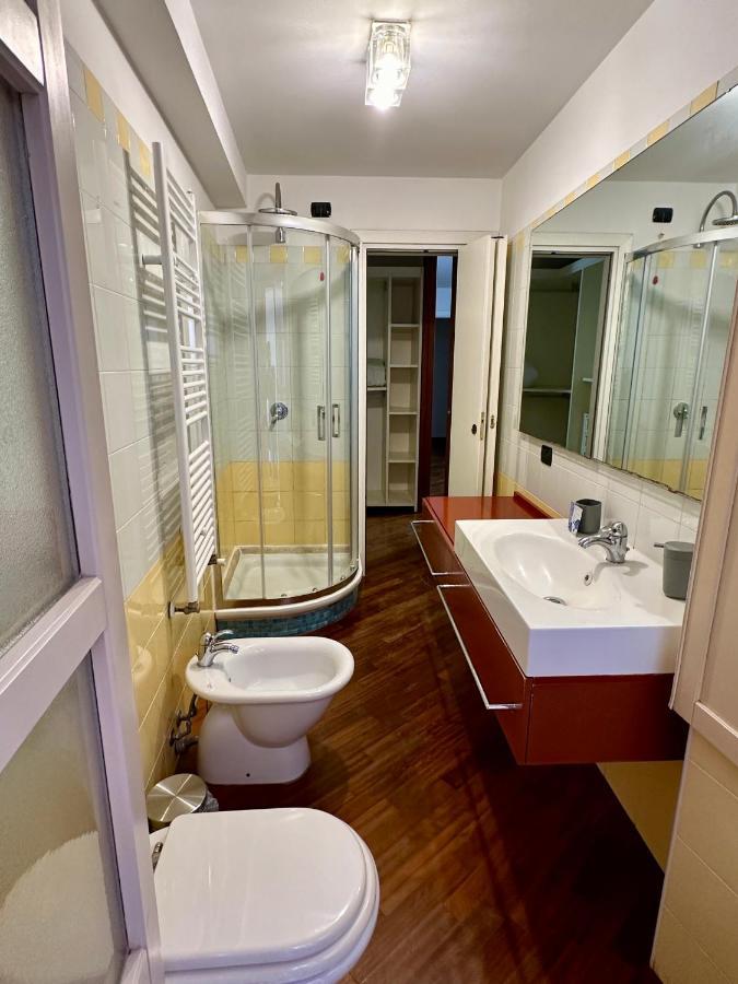 Piazza Carlo Alberto Hotel Каляри Екстериор снимка